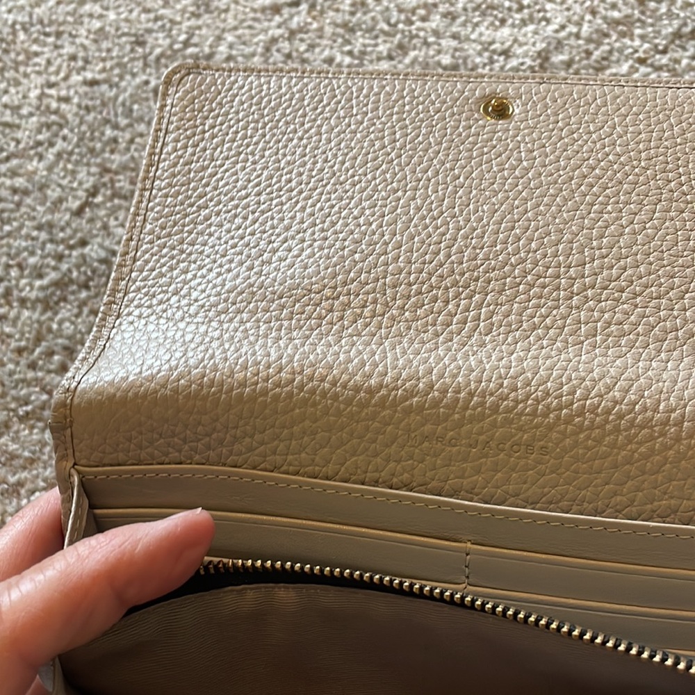 Marc Jacob’s Check Book Wallet With Multiple Pock… - image 5